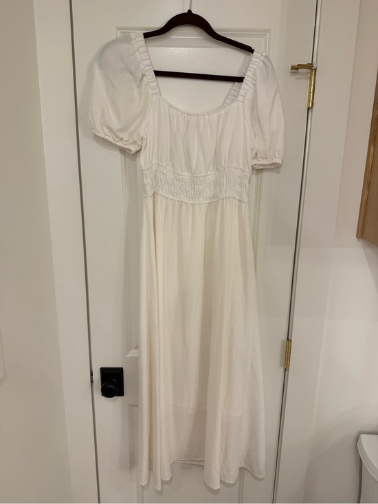 August Sky Dresses & Skirts - White Puff-Sleeve Maxi Dress with Smocked Waist
